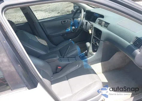 2000 Toyota Camry Le z USA, uszkodzony, nr VIN 4T1BG22K0YU995989